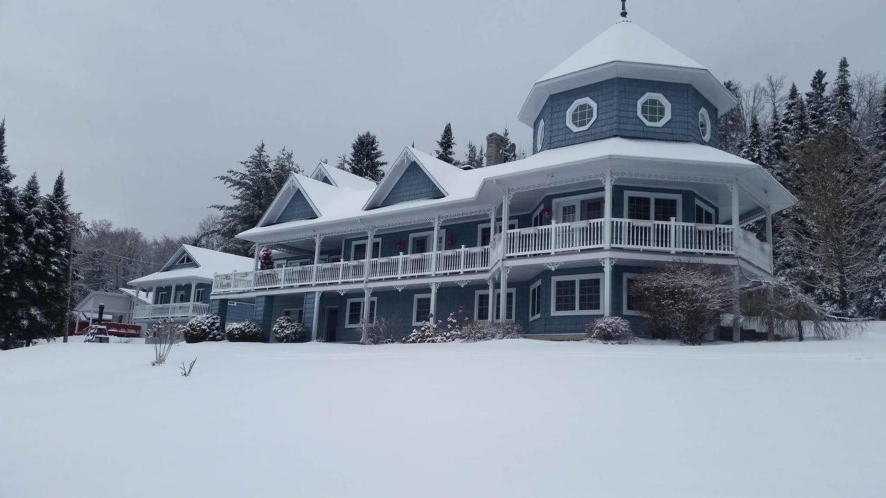 La Maison Bleue Du Lac Wallace Coaticook Luaran gambar